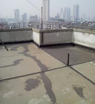 喀什漏水维修 楼顶漏水是什么原因，楼顶漏水维修方法是什么?